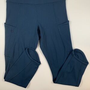 Athleta Women’s Medium All In Capri leggings in Blue Green Dark Teal pockets